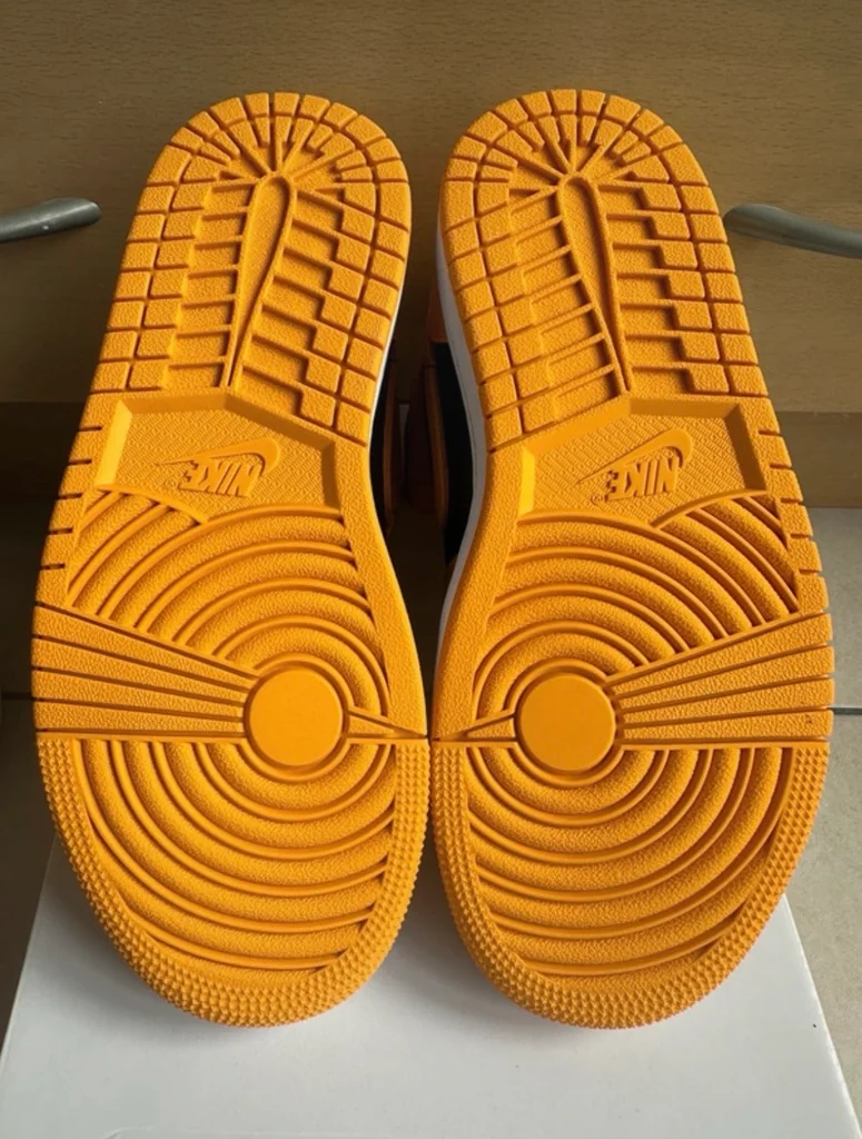 Air Jordan 1 Mid  – photo 5